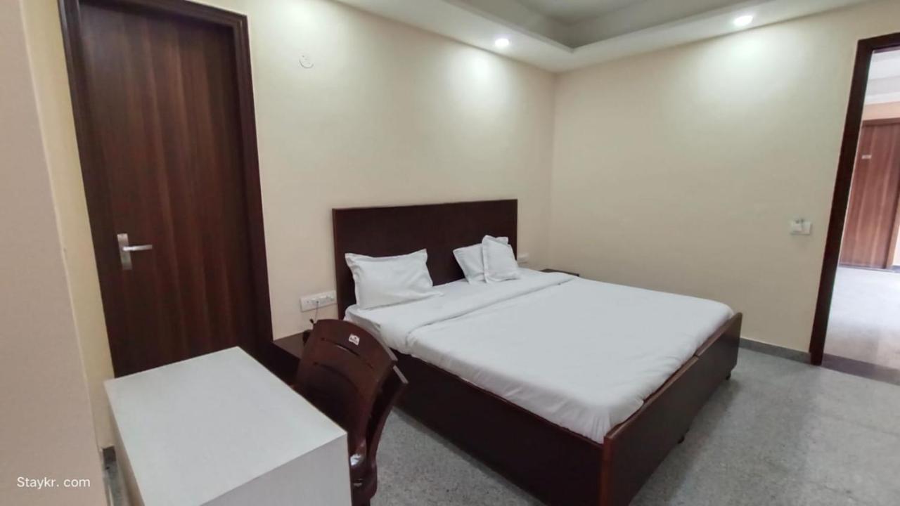 Hotel Wedlock Premium Gurgaon Exterior foto